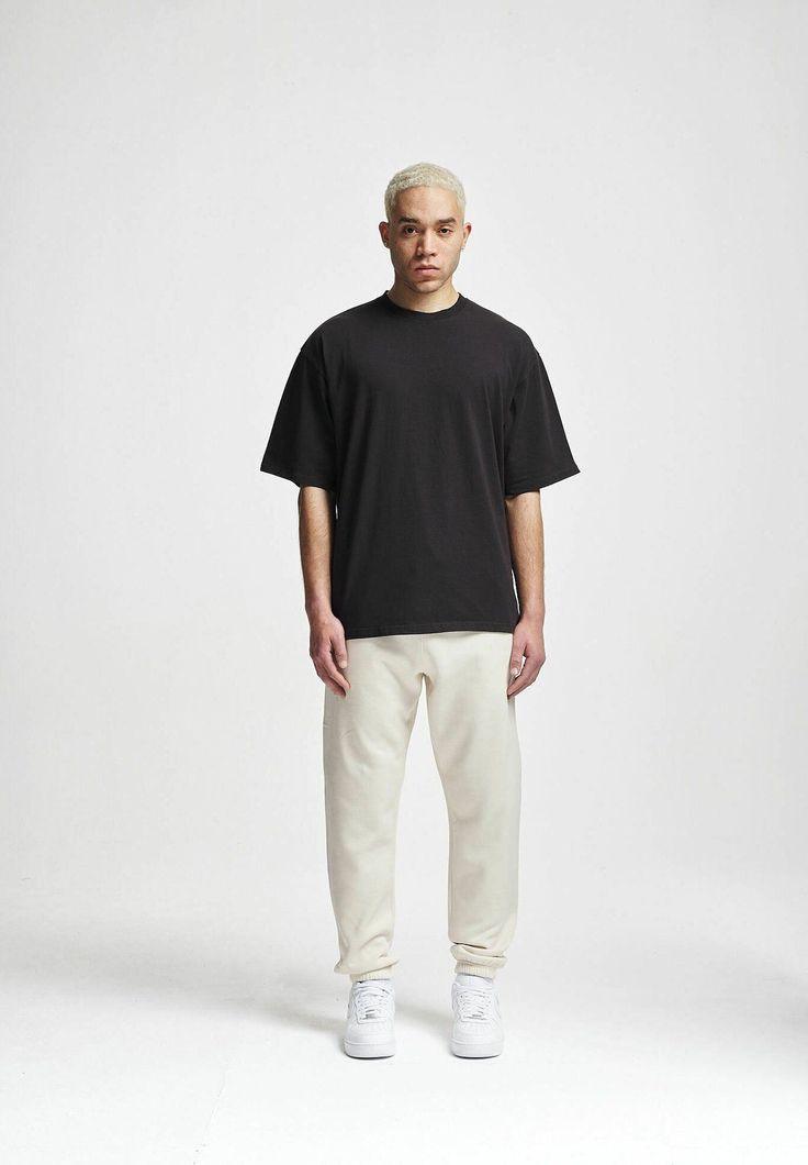 BLANK BLACK TEE - TEEFUSION